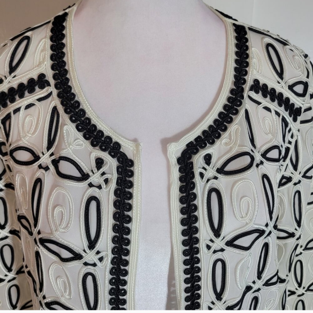 Chico's Black and White Geometric Jacket - Picture 2 of 9